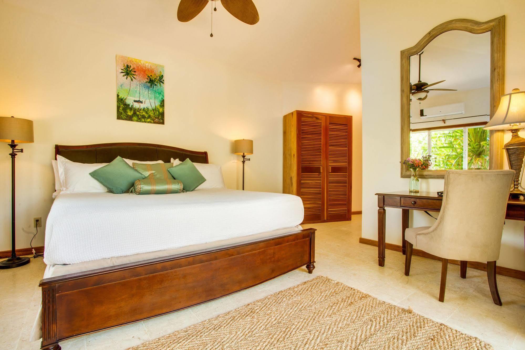 Hatchet Caye Island Resort (Adults Only) Placencia Exteriör bild
