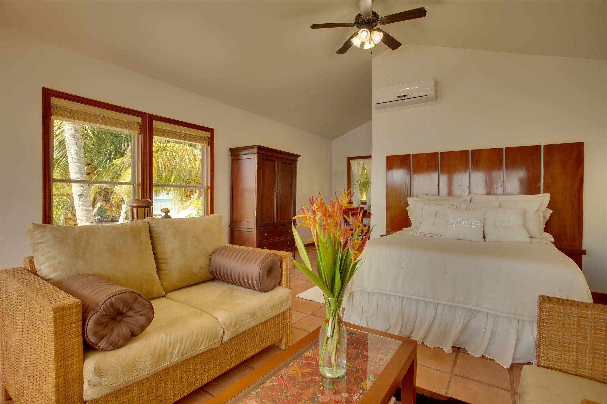 Hatchet Caye Island Resort (Adults Only) Placencia Exteriör bild